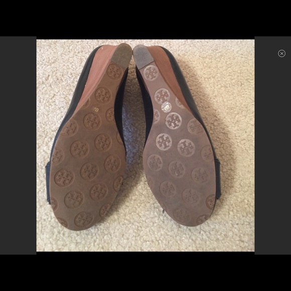 Tory Burch authentic black wedge shoes - Picture 4 of 6
